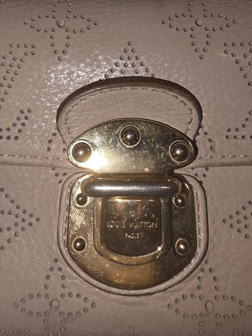 Louis Vuitton mahina monogram